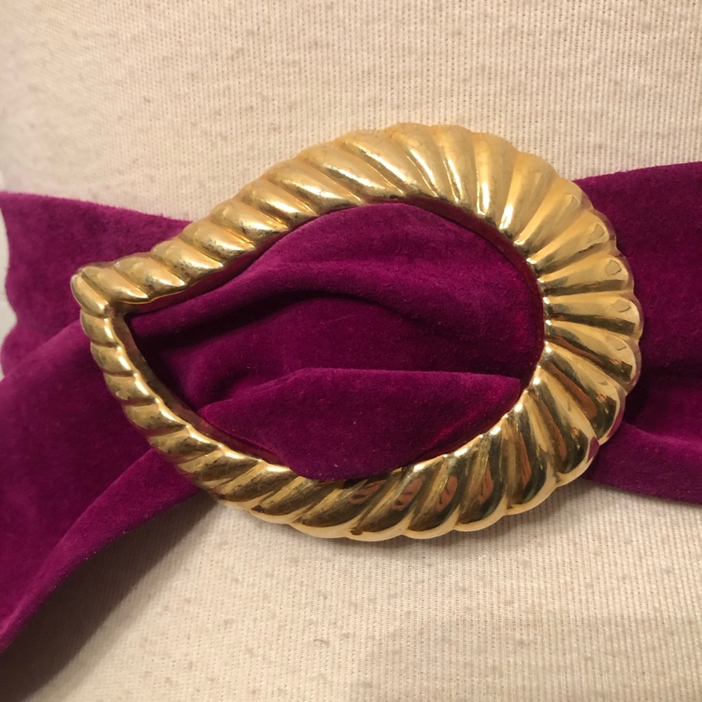 Vintage Magenta Suede Wrap Belt with Gold Oval Buckle - Picture 2 of 8